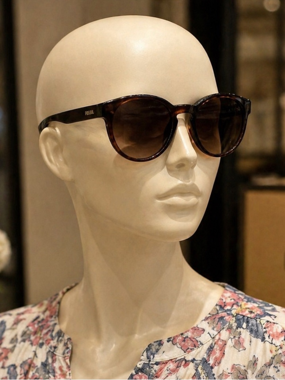 Fossil Women's Tortoiseshell Sunglasses with Brown Gradient Lenses